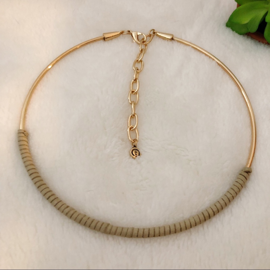 C 1946 Gold Tone Wire Collar Statement Necklace Wrapped In Tan Cord